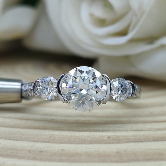 3  Stone Round Moissanite Half Bezel Ring Size 8.5 - Picture 1 of 4